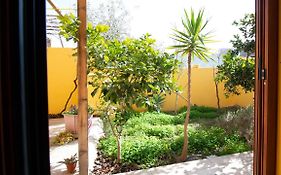 Yellow House-Villetta Con Giardino
